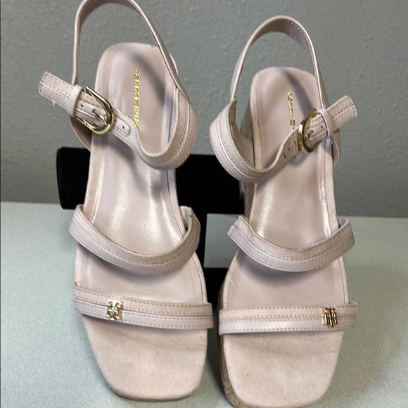Tommy Hilfiger pink  Sandals with Ankle Strap - Picture 1 of 6